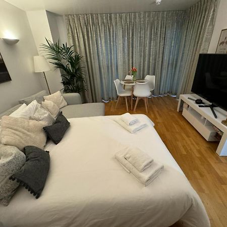 Luxury Apartment In Canary Wharf Londen Buitenkant foto
