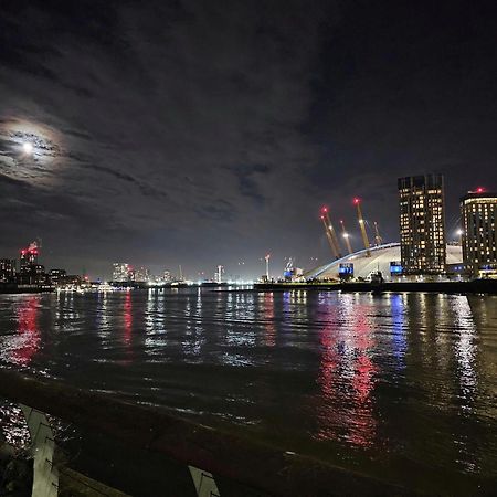 Luxury Apartment In Canary Wharf Londen Buitenkant foto